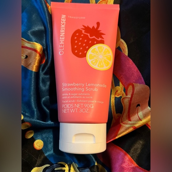 Olehenriksen 10% AHA Lemonade Smoothing Scru - Picture 5 of 6